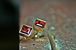 Square Garnet Gold Stud Earrings