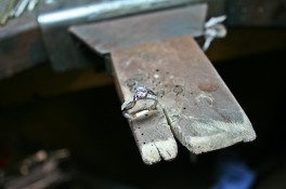 18ct white gold brilliant cut diamond ring with a twist