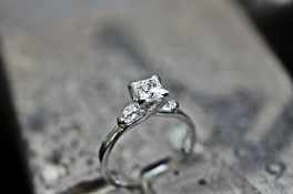 Crossover Princess cut & Pear shaped Diamond Ring