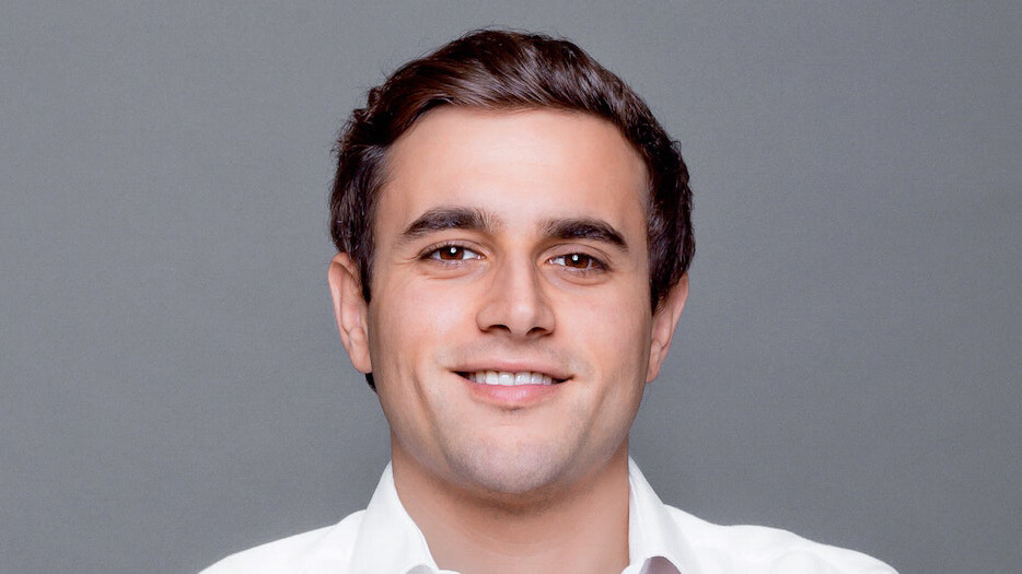 Outsource software development - Evan Varsamis