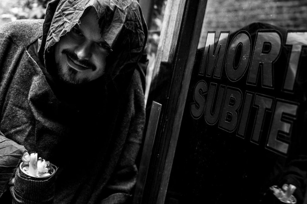 Ghost Stories at Mort Subite