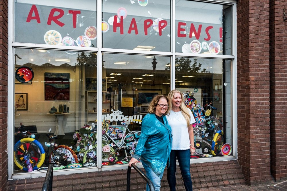 Altrincham Open Studios win ‘Bike Themed Window Competition’ organised by Altrincham BID