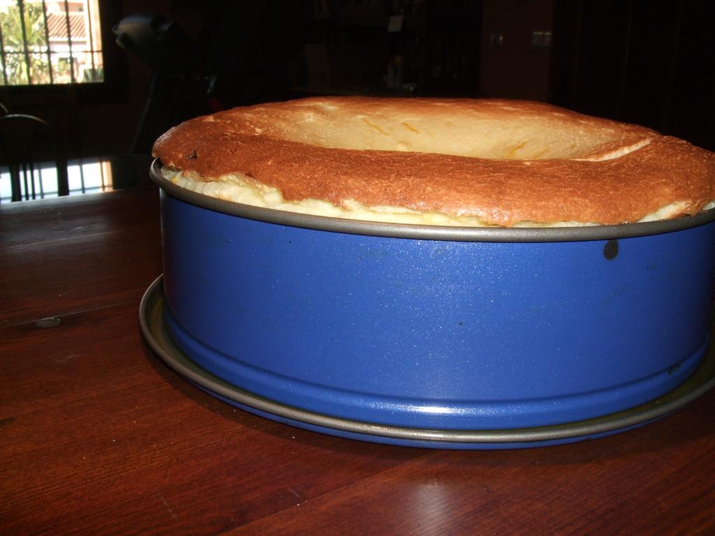 Tarta sobre el molde