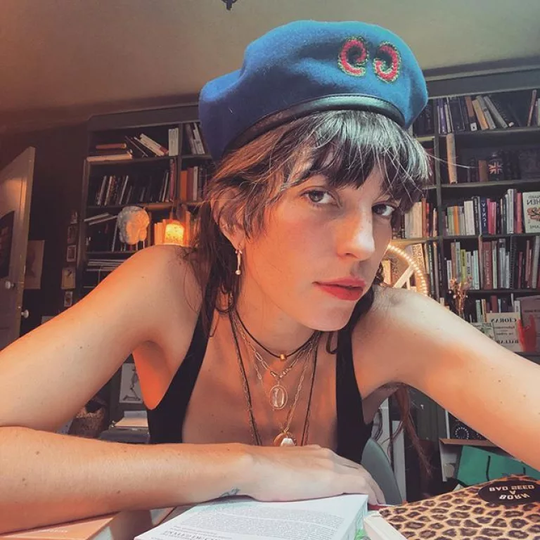 Live poetry and music every day