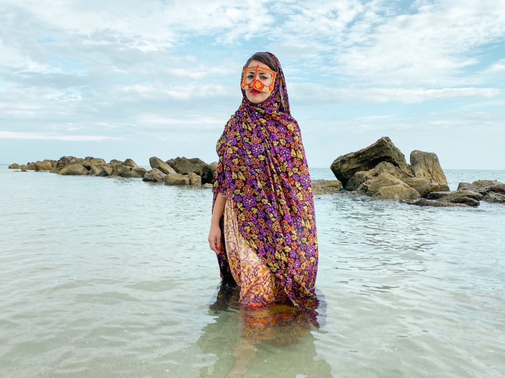 Woman Life Freedom on Violet Book Online (en-GB)