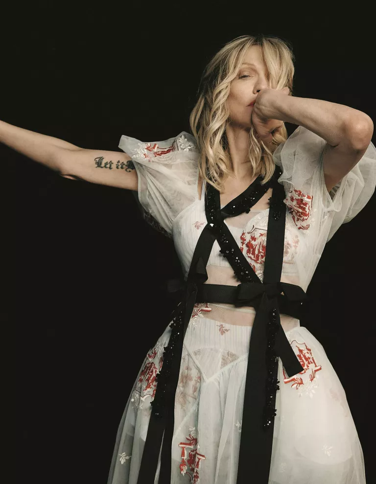 VIOLETBOOK COURTNEY LOVE 089