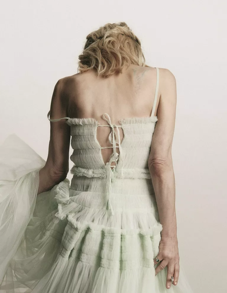 VIOLETBOOK COURTNEYLOVE 011