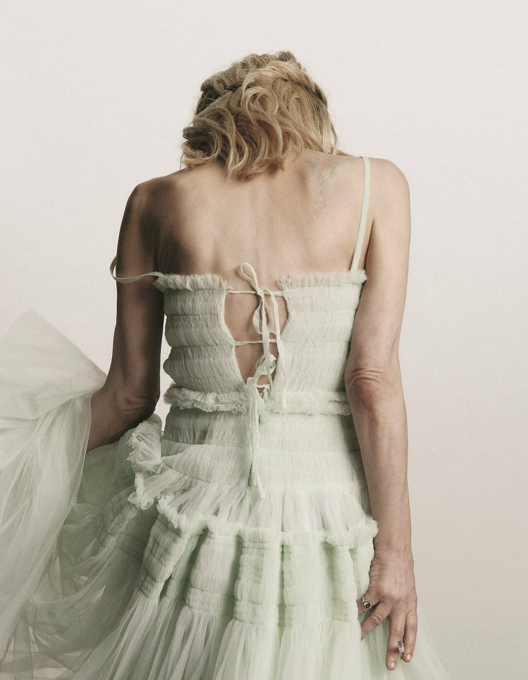 VIOLETBOOK COURTNEYLOVE 011