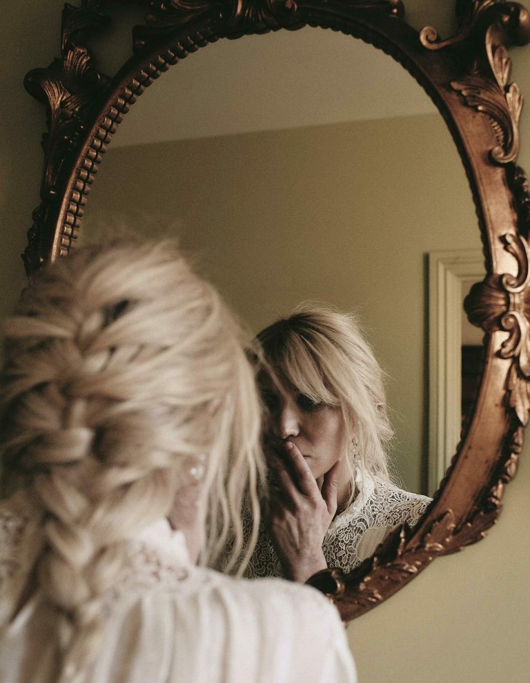 VIOLETBOOK COURTNEYLOVE 081
