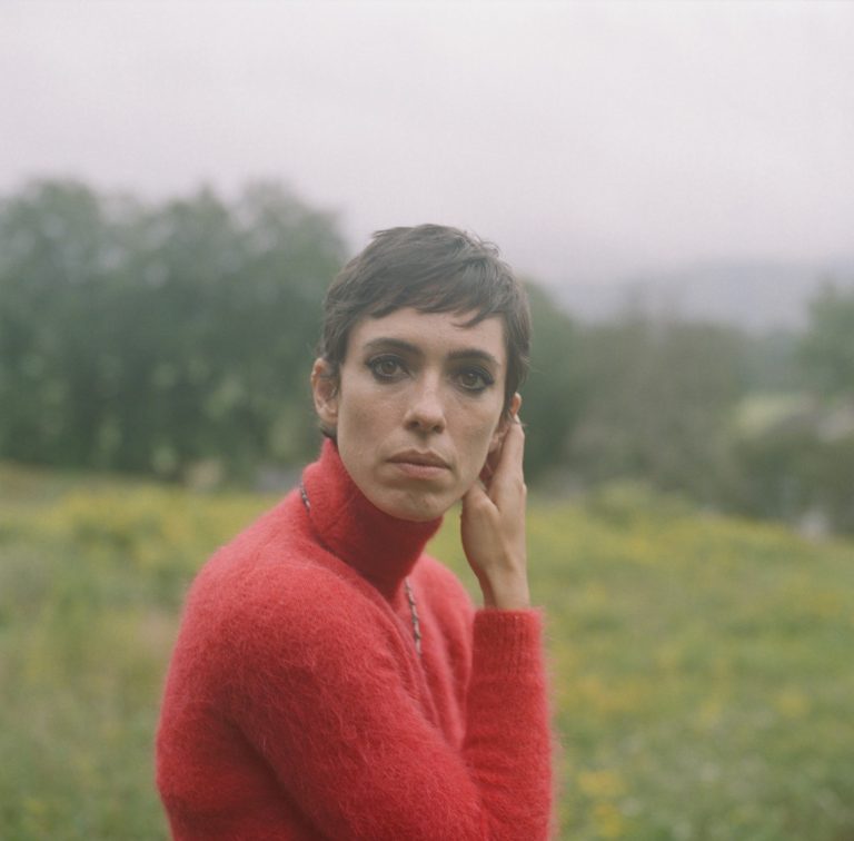 VIOLETBOOK REBECCAHALL 009