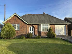 Lydiate Lane, Eccleston