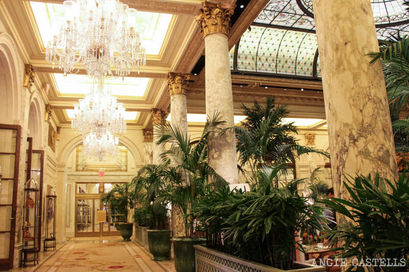 Que-ver-Nueva-York-un-dia-Ruta-Manhattan-Plaza-Hotel