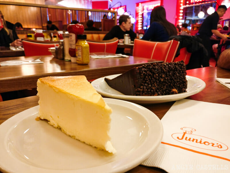PlanesoriginalesenNuevaYorkJuniorsCheesecakeTimesSquare A Nueva York. Guía de Nueva York