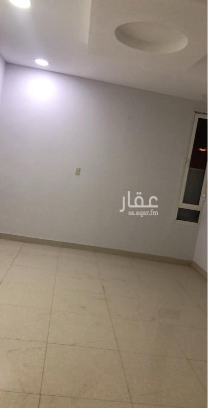 1551823 شقه للايجار الدور الاول في الغنام واحد قطعه رقم 602/1/181 نظيفه تتكون من غرفتين ومجلس وصاله ومطبخ ومستودع وغرفة تبديل ملابس وحمامين ومدخلين الايجار 19000