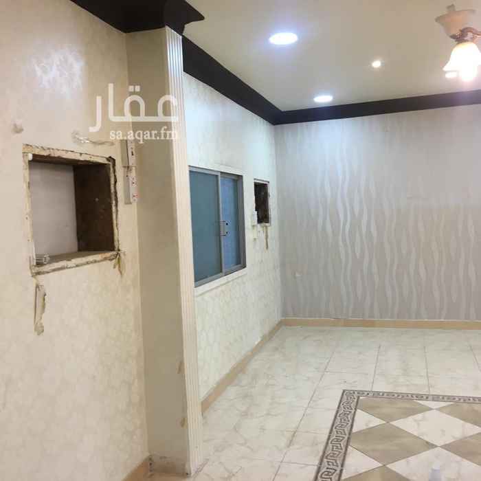 1368971 بيت داخلي شعبي للإيجار ( نصف ارض )
الارضي يتكون من:
مجلس مقلط غرفتين ومطبخ راكب ودورتين مياه
الاول يتكون من:
4 غرف صالة مطبخ راكب دورتين مياه
الملحق يتكون من:
غرفة واسعة بدورة مياه
وغرفتين وصالة وغرفة غسيل.
*فيه عدادين كهرباء
**يسعدني كاوسيط معتمد لدى إيجار استقبال عروضكم وطلباتكم في جميع احياء محافظة الخبر.✋🏾
