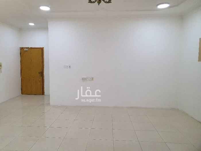 1587911 دور يتكون من:
5 غرف صالة مطبخ دورتين مياه
يسعدني كوسيط معتمد لدى إيجار استقبال عروضكم وطلباتكم في محافظة الخبر ( العقربية، الثقبة، البيونية ).✋🏾