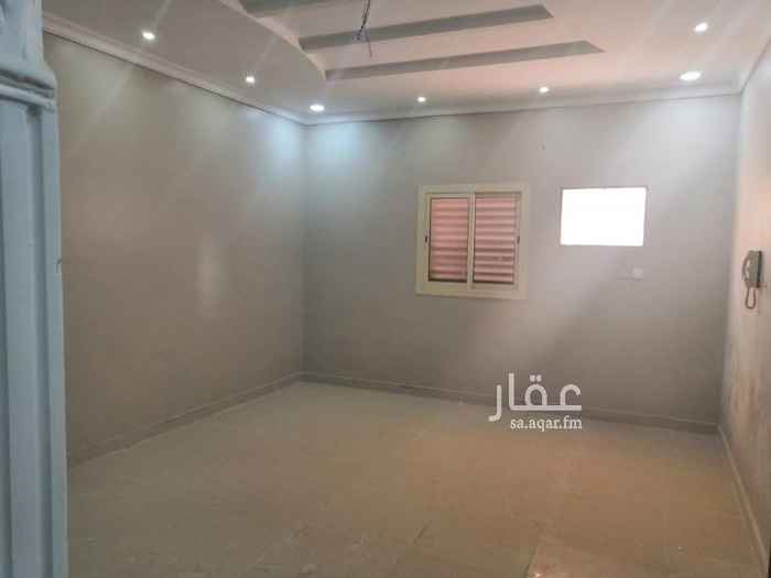 1641925 شقه جديده ونظيفه جدا
في الدور العلوي الملحق
تتكون من
٤ غرف وصاله ومطبخ و٣ حمامات
ملاحظه مهمه ( غرفه النوم بحمام مستقل)
قريبه من السوق والحديقه العامه والخدمات الأخرى