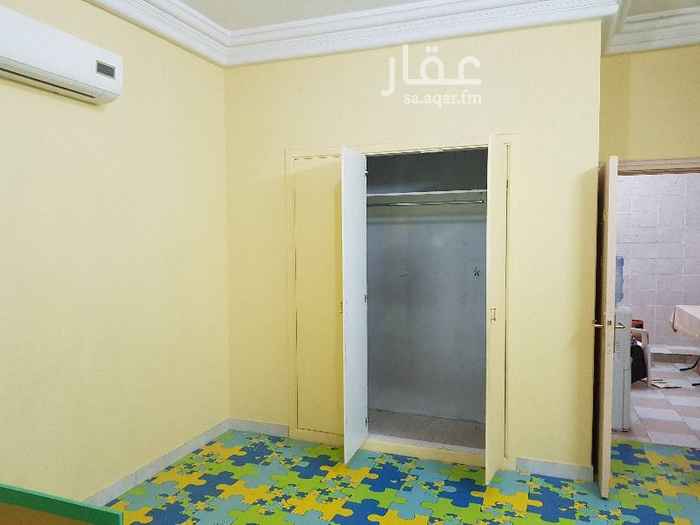 1750072 عماره زاويه على طريق مقرن محل لحطات القهوه وعلى الشارع الاخر مدخل خاص للدور الارضي والغرف كبيره
ولاستفسار يرجى التواصل مع
00966535624442