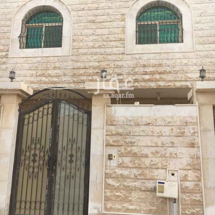 1490020 فيلا دبلكس للايجار بحي الجامعة بالظهران
شارع 15 شمال
العمر 10 سنوات
4 غرف نوم
صالة مستودع
3 حمام
مجلس
صالة
مطبخ راكب
2 حمام
حوش
كراج