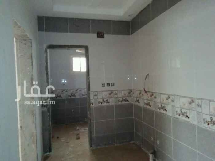 1287593 بيت دور ٧غرف٢صاله5دورات مياه مطبخ يوجد غرفة غسيل البيت على التركيبات النهائية مؤسس كهرباء وسباكه يوجد خزان اكثر من 40 طن مساحة البناء 396 سيراميك وقيشاني جاهز مساحة الارض 1050 فيه عداد 70 امبير الموقع الحرازات مخطط السلطان شرق مسجد المتقين