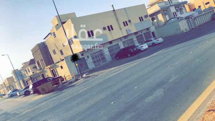 1635278 فرصة استثمارية للبيع عمارة تجارية في حي بدر مقابل قصر الشهامة سابقاً على شارع ام عمارة على شارعين