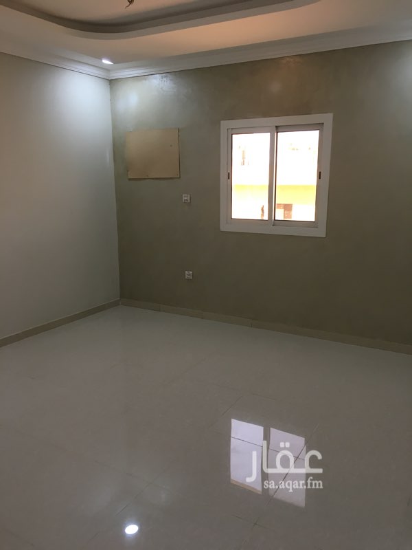 1466936 شقة جديدة للايجار بحي المنار
مكونة من
4غرف و 3حمامات و صالة ومطبخ و مدخلين
خزان مستقل الدور الثالث و مصعد
الشقة جديدة وقريب منها الخدمات
اسواق المزرعة و صيدليه النهدي
الايجار علي دفعتين او دفعات
للاستفسار او التواصل
0546673328
