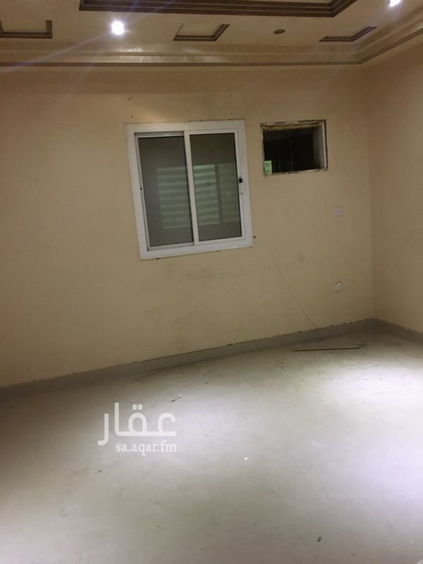 1606159 شقة للبيع بحي المنار خلف وقت اللياقة
مكونة من
4 غرف و 2 حمام وصالة كبيرة و مطبخ راكب
الدور الثاني يوجد مصعد الشقة امامية
كل شقتين خزان مستقل
يوجد كاميرات مراقبة في العمارة
للاستفسار او التواصل
0546673328