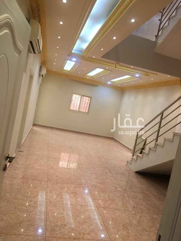 1701505 فيلا للايجار بحي المنار
الدور الارضي
مجلسين و صالة كبيرة و مطبخ راكب و نجف
و 3 مكيفات شباك و 3 مكيفات اسبلت و حوش كبير
3 مداخل للدور الارضي
درج داخلي
الدور الثاني
غرفة نوم رئيسية بحمام فيه جاكوزي ودولاب ملابس و 2مكيفات شباك
و غرفة نوم رئيسية بحمام و مكيف شباك
و 2 غرف نوم و 2 مكيفات شباك و حمام و غرفة غسيل
الملحق
غرفة نوم و حمام و مكيف شباك و سطوح كبير
الفيلا علي شارع 25م
قريب من الخط السريع و قريب من مطعم ابوزيد
للاستفسار او المعاينة
0546673328