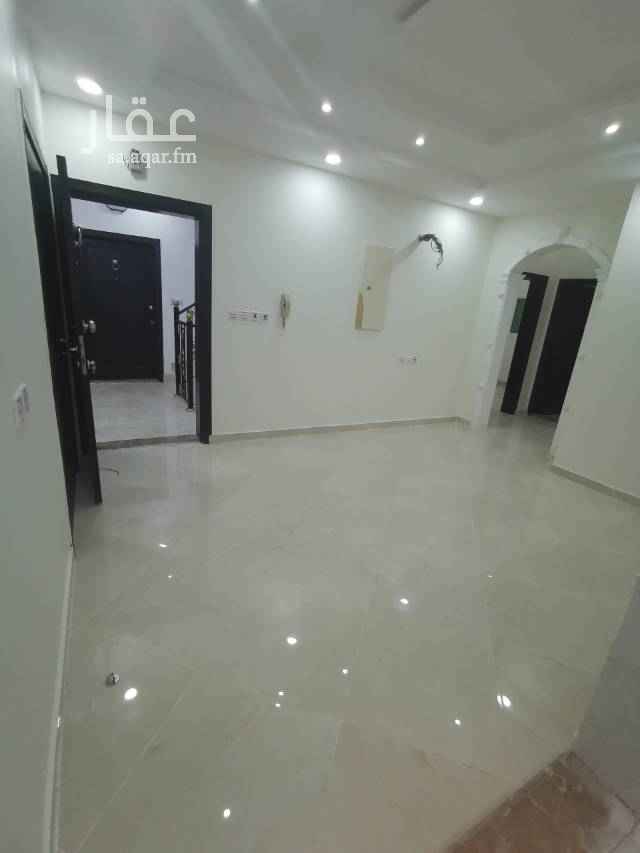 1446048 مكونة من صالة وأربعة غرف ومطبخ نظام أمريكي وحمامين +مدخلين +عداد كهرباء مستقل. جديدة لم تسكن نهائيا.
سنوي على دفعتين أو ثلاثة (قابل للتفاوض)من المالك مباشرة