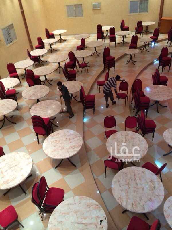 1722597 قاعة أفراح ٤ قطع أراضي مفصوله ، قطعتين على ٣ شوارع منها طريق السيل وقطعتين على شارع واحد تشتمل على معارض تجاريه وقسمين للرجال والنساء مفصوله بشارع بينها ، مؤثثه ومجهزة بالكامل ،،، نستقبل العروض على الواتس أب مع المالك مباشره للجادين بالشراء فقط ، كما نستقبل عروض استثمار القاعه وتأجيرها بعقد سنوي فقط وليس فتره طويله، نرحب بعرضها لدى مكاتب العقار
سعر البيع قابل للتفاوض