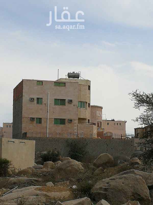 59699 فيلا 3 ادوار واجهه حجر ديوانيه 7 وحدات من غرفتين وصاله وغرفه بحمام وملاحق
