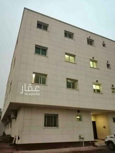 1578409 للبيع:عماره في حي القيروان
-------------------------
* مساحة الارض 600م
* مصطح البناء كامل : 1500م وكسور مع الخزان وغرفة الحارس .
* ثلاث ادوار ونص .
* 9 شقق ( بعضها ثلاث ، بعضها اربع ) .
* واجهتها جنوبية .
* عرض الشارع 30 .
* عمر العقار 4 سنوات .
الدخل 230000