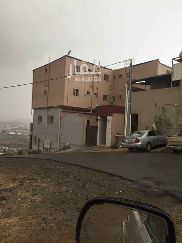 1525551 عمارة مكونة من ٨شقق كل شقة مكونة من
٢غرفة و١صالة ١مطبخ ١حمام
و١٦غرفة كل غرفة بمطبخ وحمام مستقل
تتوسط الراشد مول والصناعية وشركة الكهربة
تبعد حوالي ٣٠٠م من طريق ابها الخميس
