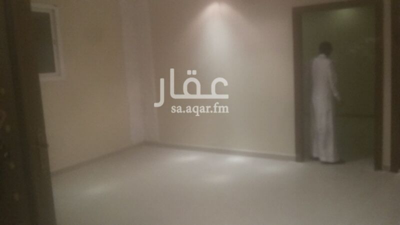 1351306 شقه دور اول مربع 15فله حى اليسمين مدخل مشترك
3غرف وصاله 2حمام مطبخ ومكيفات غير راكب المواقع غير دقيق الرجاء الاتصال عل الرقم