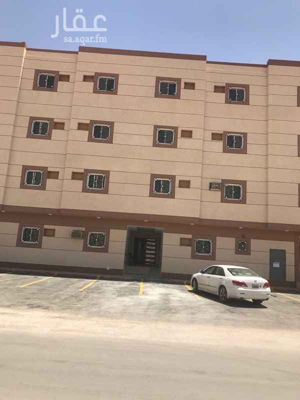 1512068 للايجارعماره مصرحه شقق عزاب تتكون 34 شقه 22 غرفه وصاله ومطبخ وحمام و12 شقه غرفتين وصاله ومطبخ وحمام عباره عن 4 ادوار ويوجد فيها مصعد وفيها قبو على مساحه العماره ومساحه العماره 960 م مطلوب 600 الف ريال للشركات او للمستثمرين