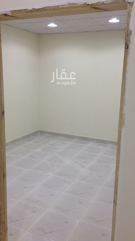 1646029 ملحق ارضي شينكو عازل سقف مستعار وفوق الملحق مظلات كبيرة عداد مستقل مدخل مستقل جديد مطبخ صغير غرف وسط ووحدة كبيرة