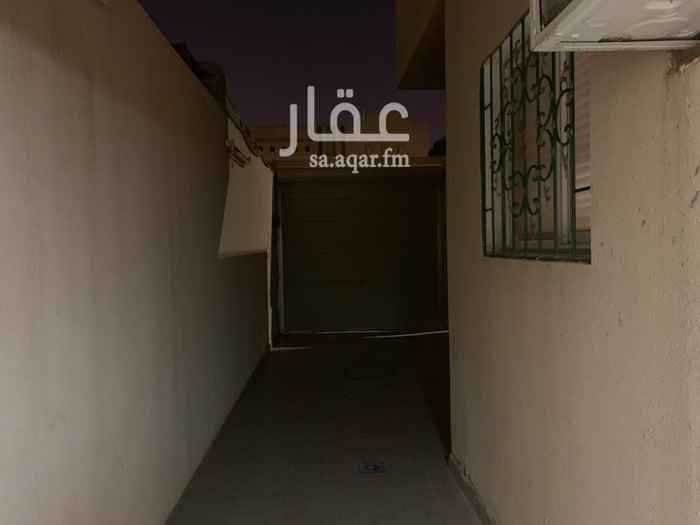 1676696 دور علوي مع مدخل سياره مطبخ تفصيل راكب خمس غرف منها غرفة ماستر