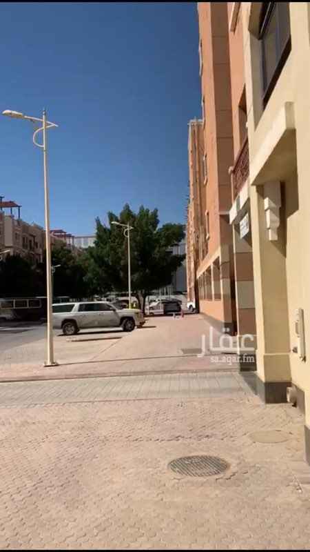 1574833 عماره بالسويدي بمجمع سكني
المساحه 2578
على شارع 20
العمر 8 سنوات
مكونه من 5 ادوار
من الدور الاول للرابع
كل دور اربع شقف
والدور الخامس شقه واحده
مساحة الشقه 156م
الشقه تتكون من
مجلس ومقلط بدورة مياه خاصه للرجال
مطبخ يوجد بداخل المطبخ غرفة خادمة مع دورة مياه
ثلاث غرف نوم
غرفه رئيسيه ماستر
وغرفتين يخدمها دورة مياه واحده
يوجد بالعماره باركنج
لكل شقه موقف خاص
كما يوجد غرفة حارس بدورة مياه
تحكم مركزى بالأجهزة
موتور مياه
عداد كهرباء مستقل لكل شقة
٢ مخرج طوارئ
٢ مصعد
لايوجد محلات تجاري