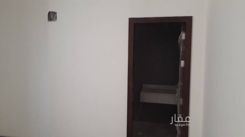 1564947 شقه فاخره للبيع في حي القادسيه مساحتها ١٩٠ سعرها ٥٤٠ الف موقع ممتاز قريب من طريق الدمام ومن طريق الشيخ جابر تشطيب ممتاز ويوجد ضمانات علا السباكه والكهربا والعوازل المائيه تفصيل جديد يلبي جميع المتطلبات
ملاحضه
يوجد لدينا حلول توميليه عن طريق البنوك
نقبل الدعم العقاري والسكني