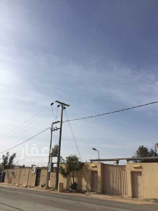 1415207 مزرعه للبيع في حي واسط
فيها استراحة و بركة ماء
عدادين كهرب
عداد ماء
حضائر طيور
فيها مطقين واحد منهم غطاس
اكثر من ٧٠ نخلة