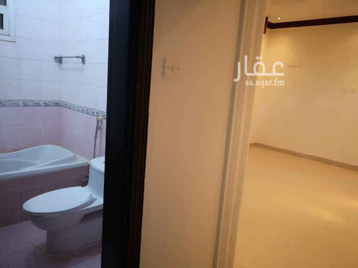 1701855 تقع عمارة نجمة تالين للوحدات السكنية في حي الشهداء شرق الرياض والتي تمتاز بقربها من غرناطة مول ومستشفى المواساة ويمتاز الحي بتكامل جميع الخدمات من مدارس حكومية واهلية بالاضافة الى سهولة الدخول والخروج من الحي كما ان العمارة بها كاميرات مراقبة وحارس امن . للتواصل 0500504885