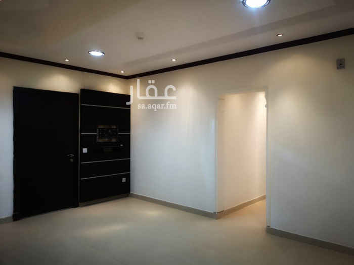 1743027 تقع عمارة نجمة تالين للوحدات السكنية في حي الشهداء شرق الرياض والتي تمتاز بقربها من غرناطة مول ومستشفى المواساة ويمتاز الحي بتكامل جميع الخدمات , كما ان العمارة بها كاميرات مراقبة وحارس امن وتحتوي على شقق بمساحات مختلفة وعدد غرف متنوعة كما أن جميع المكيفات والمطابخ مضافة وجديدة . للتواصل 0500504885