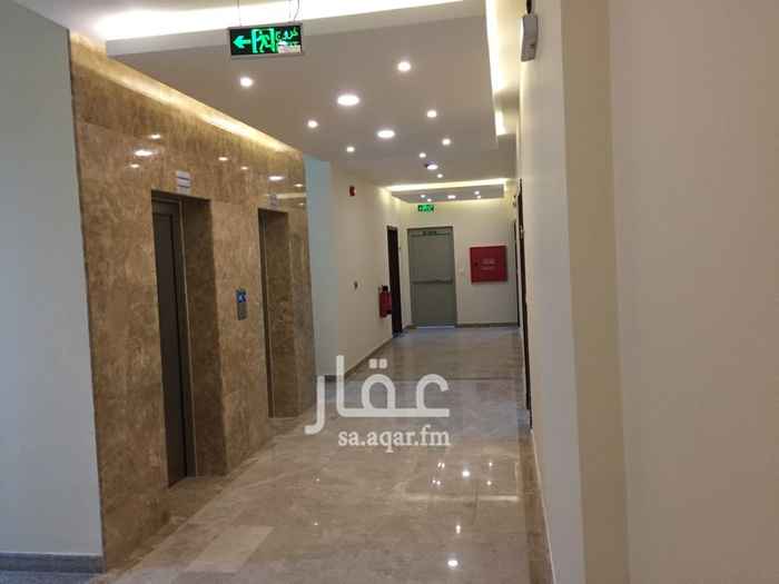 776041 شقق فخمه مكيفه اسبليت مع مواقف لكل شقه
٣ نوم واحده ماسترمجلس صاله ،٣ دورات مياه ، مطبخ مع غرفة خادمه
٢ نوم واحده ماستر مجلس صاله ، ٣ دورات مياه ، مطبخ
ملحق غرفه وصاله ، دورة مياه واحده ، مطبخ ، سطح خاص