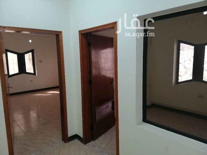 1405802 دور ارضي مستقل على شارع تجاري يتكون من ٦ مكاتب وصالتين إمكانية عمل قسم خاص نسائي