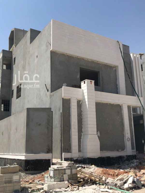 1694442 فيلا درج داخلي + شقه