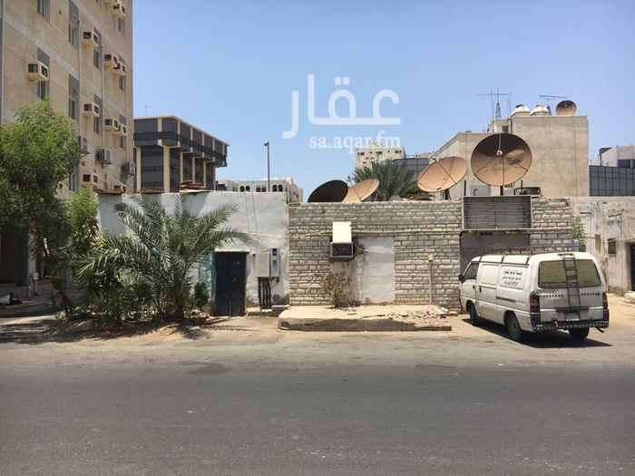 1117982 في حي بني مالك خلف بنك سامبا البيت فيه ٦ شقق وفيه محل تجاري والبيت على أربع شوارع اكبر شارع من الشرق ١٨م من الغرب شارع ١٨ م تقريبا ومواقف سيارات
(قابل للتفاوض )
للتواصل
0555262755
0500533210
