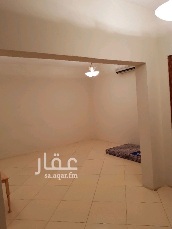 1206821 في الخزامى بيت مؤذن مقابل الحديقة حي جميل