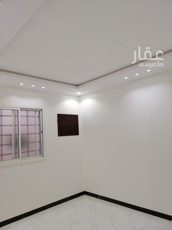 1750656 للايجار 3 شقق بحي الرمال مخطط الواحه
الدور الاول شقتين الموصفات:
الشقه الاولى
مجلس. مقلط. صاله..مطبخ ..ثلاث غرف نوم وحده منها ماستر
عداد مشترك
السعر
1500ريال شهري
الشقه الثانيه:
مجلس .صاله. غرفتين نوم. مطبخ. دورتين مياه
السعر
1200 شهري
الشقه الثالثه بسطح:
مجلس. مقلط. مطبخ..ثلاث غرف نوم وحده ماستر
مع السطح كبير
السعر
1500 شهري
للاستفسار الاتصال على الرقم
0500572653
0503727495
نستقبل عروضكم وطلباتكم العقاريه
مكتب اتحاد الخليج للعقارات