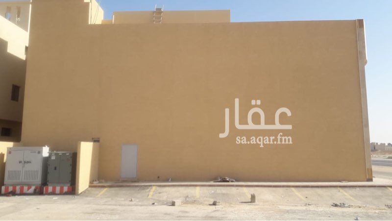 1290132 معارض للايجار في حي العارض على طريق الملك عبدالعزيز