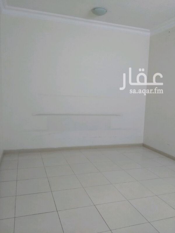 1291628 للايجار شقة نظيفة دور اول
عبارة عن مجلس رجال وصالة ومطبخ وغرفتين نوم ودورتي مياه
موقع ممتاز وقريبة للخدمات والمسجد
واصل جميع الخدمات ماء وكهرباء
